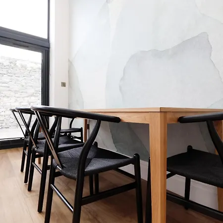 Apartment No 8 Grosvenor - 10min Walk From Cabot Circus *