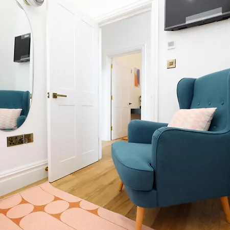 No 8 Grosvenor - 10min Walk From Cabot Circus