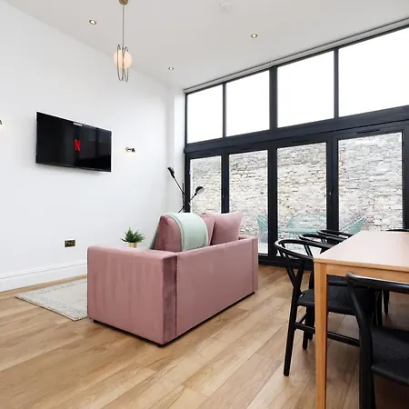 No 8 Grosvenor - 10min Walk From Cabot Circus
