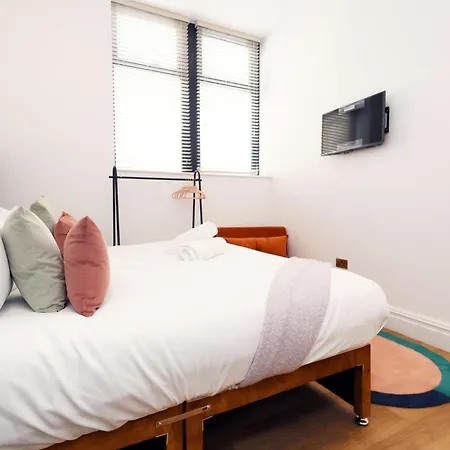 No 8 Grosvenor - 10min Walk From Cabot Circus Bristol