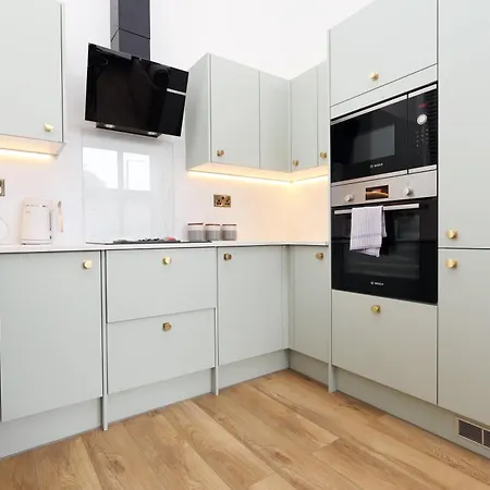No 8 Grosvenor - 10min Walk From Cabot Circus